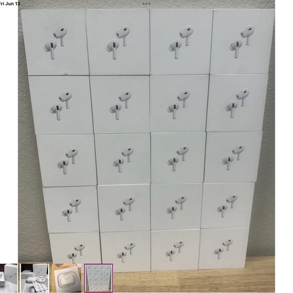 Apple Air Pod Pro 2 New - Picture 1 of 4